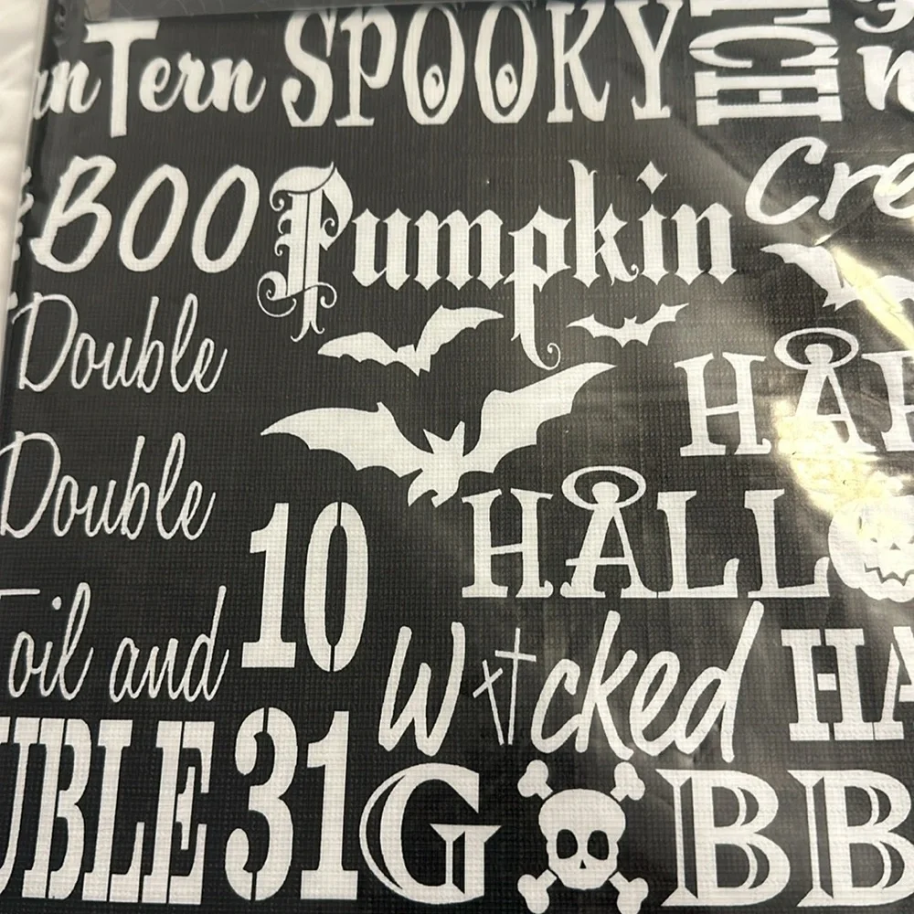 🆕2 Oblong Halloween Tablecloths